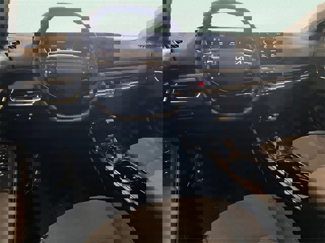 Used 2025 Kia K4 LXS image 21