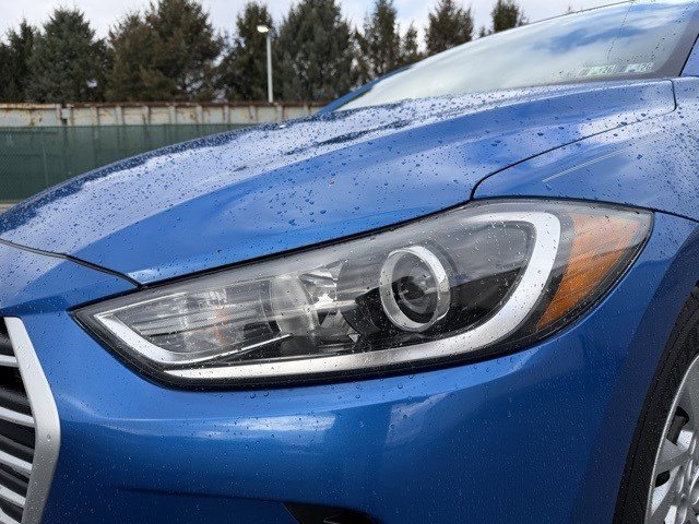 Used 2017 Hyundai Elantra SE image 12