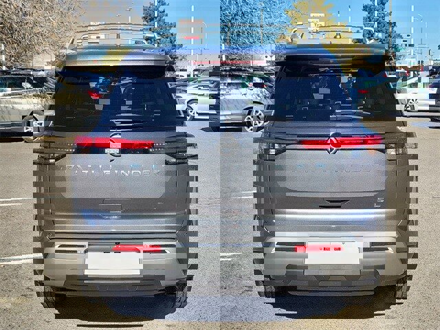 Certified 2024 Nissan Pathfinder SL image 11