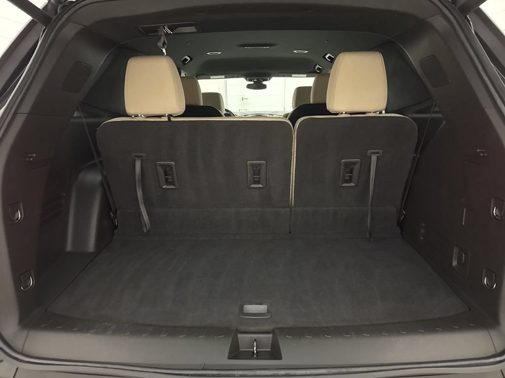 Used 2023 Chevrolet Traverse LT w/ LPO, Cargo Package AWD/4WD image 13