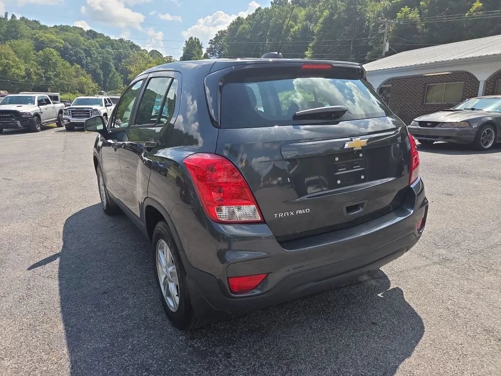 Used 2019 Chevrolet Trax LS w/ LPO, Protection Package AWD/4WD image 7