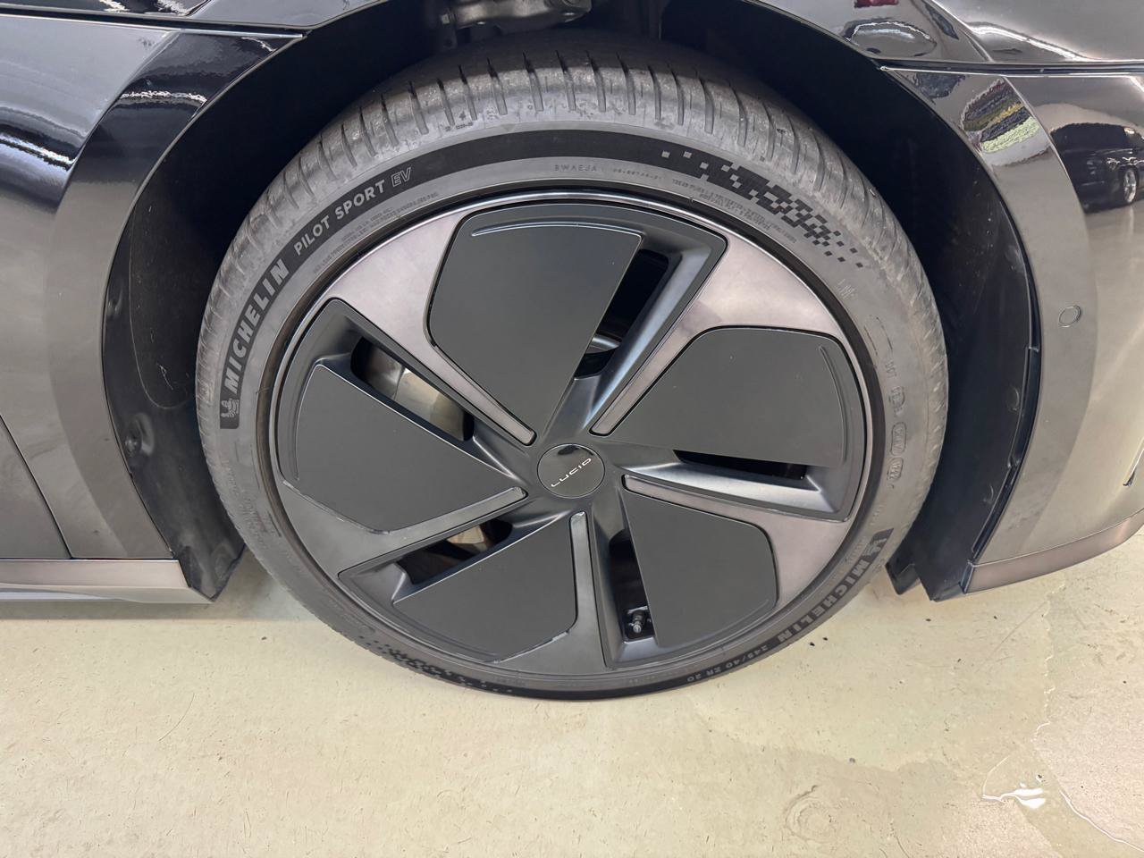 Used 2023 Lucid Air Touring AWD/4WD image 27