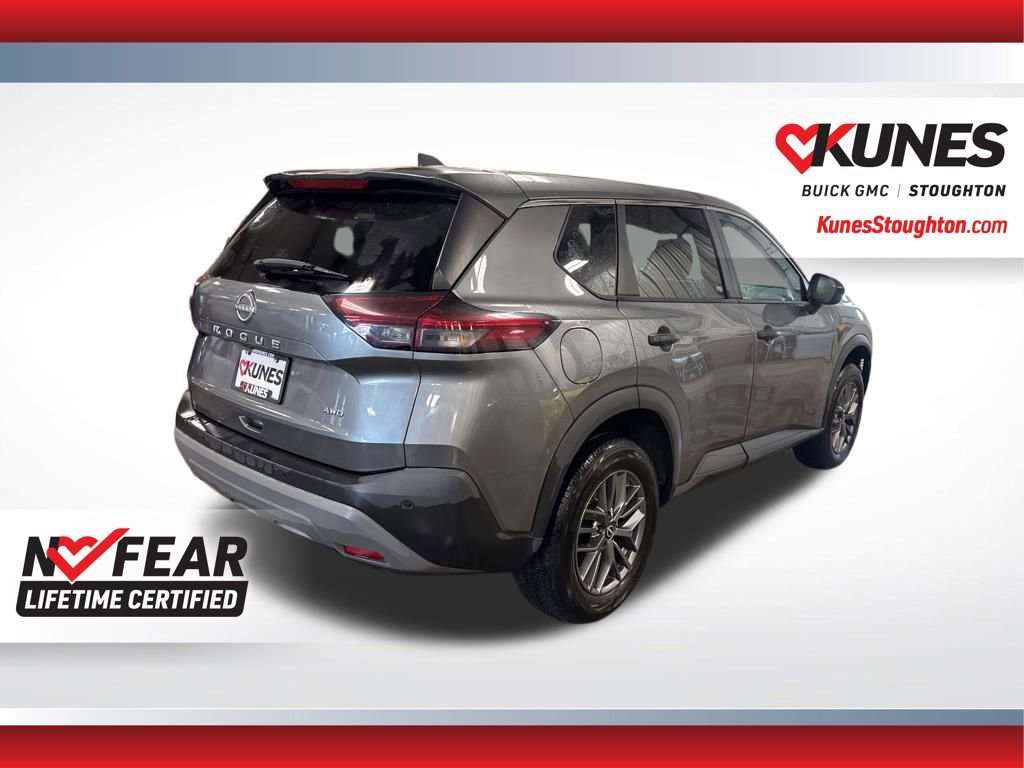 Used 2023 Nissan Rogue S image 11
