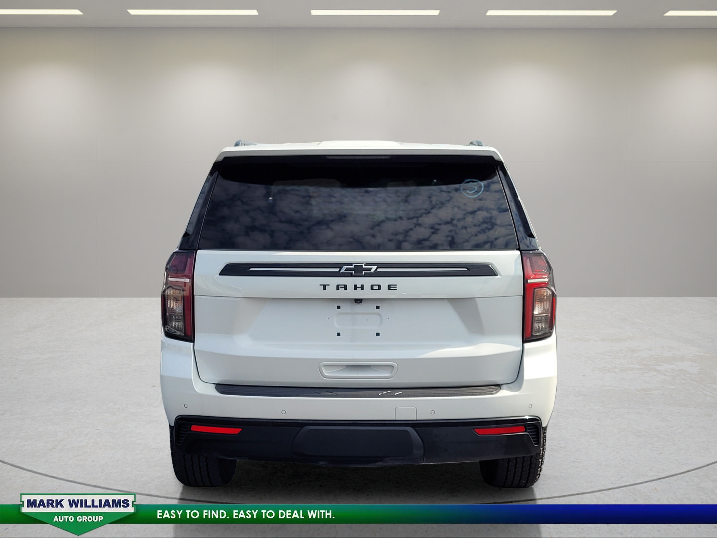 Used 2023 Chevrolet Tahoe Z71 w/ Luxury Package AWD/4WD image 5