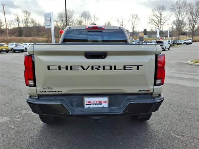 Used 2024 Chevrolet Colorado ZR2 w/ Technology Package image 5