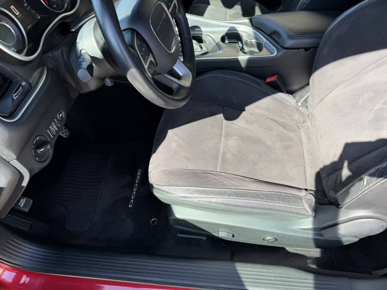Used 2015 Dodge Challenger R/T Plus RWD image 21