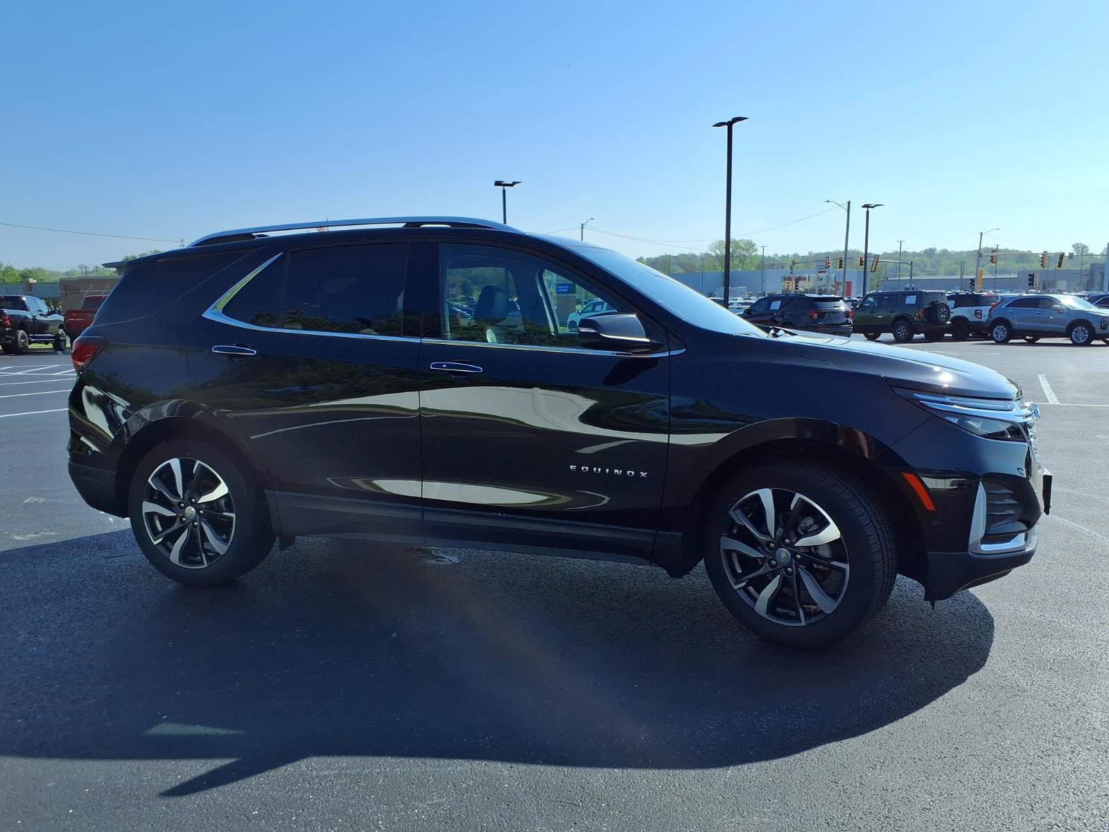 Used 2022 Chevrolet Equinox Premier FWD image 33