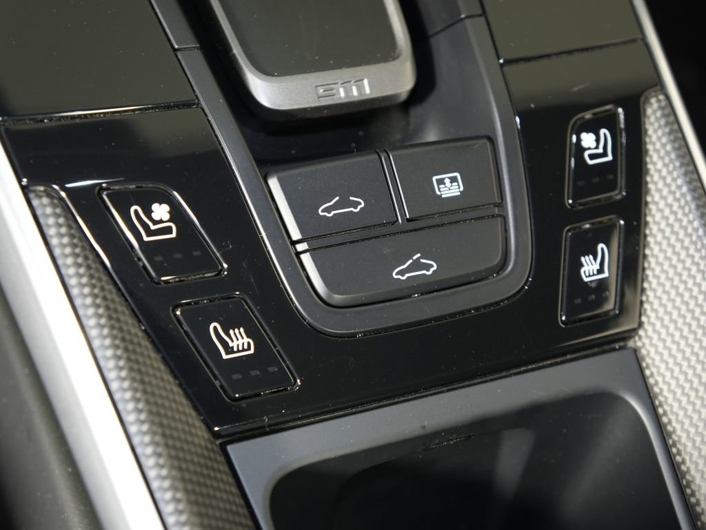 Certified 2022 Porsche 911 Turbo S AWD/4WD image 36