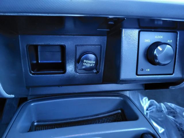 Used 2006 Dodge Dakota SLT image 24