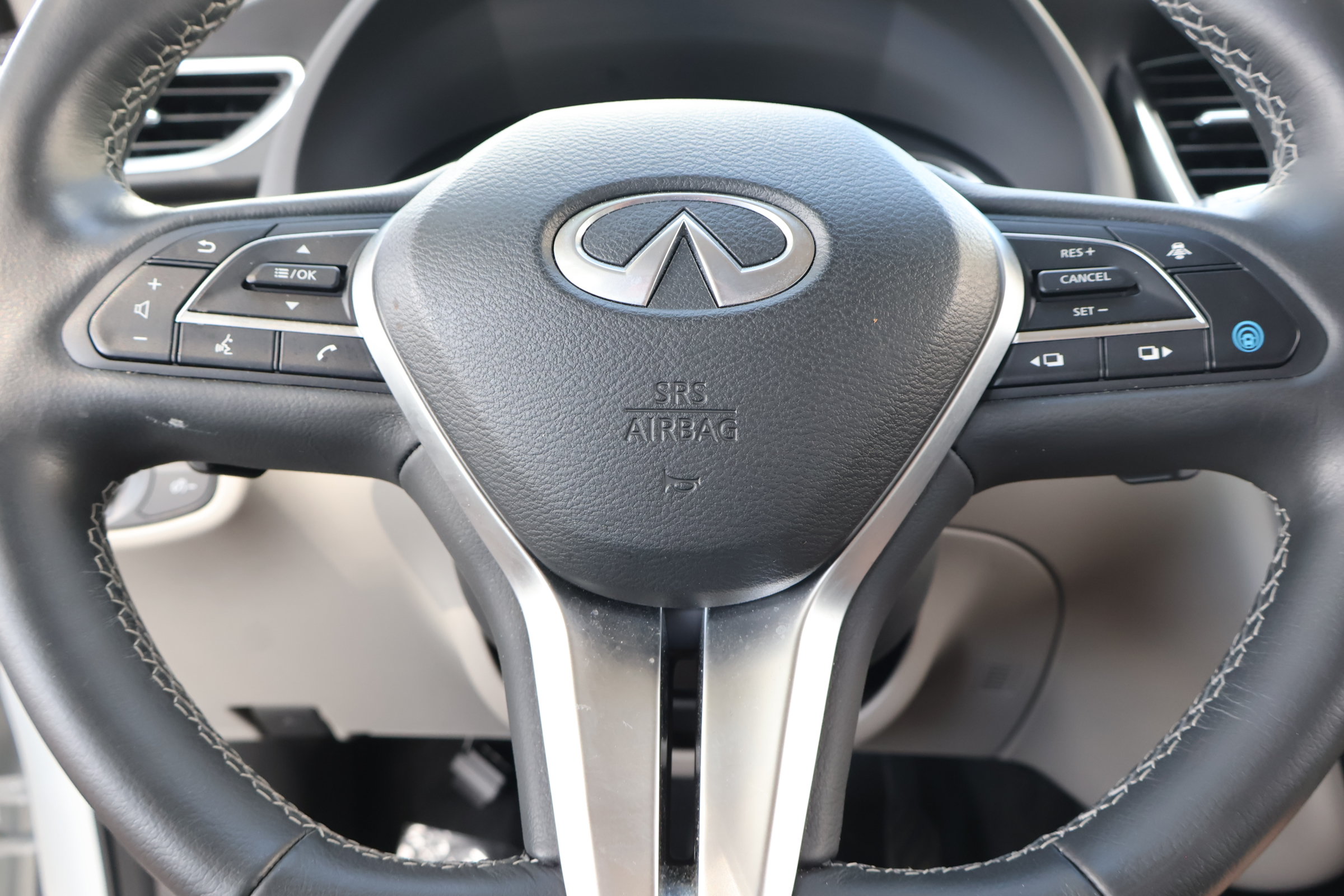 Certified 2023 INFINITI QX50 Luxe FWD image 25