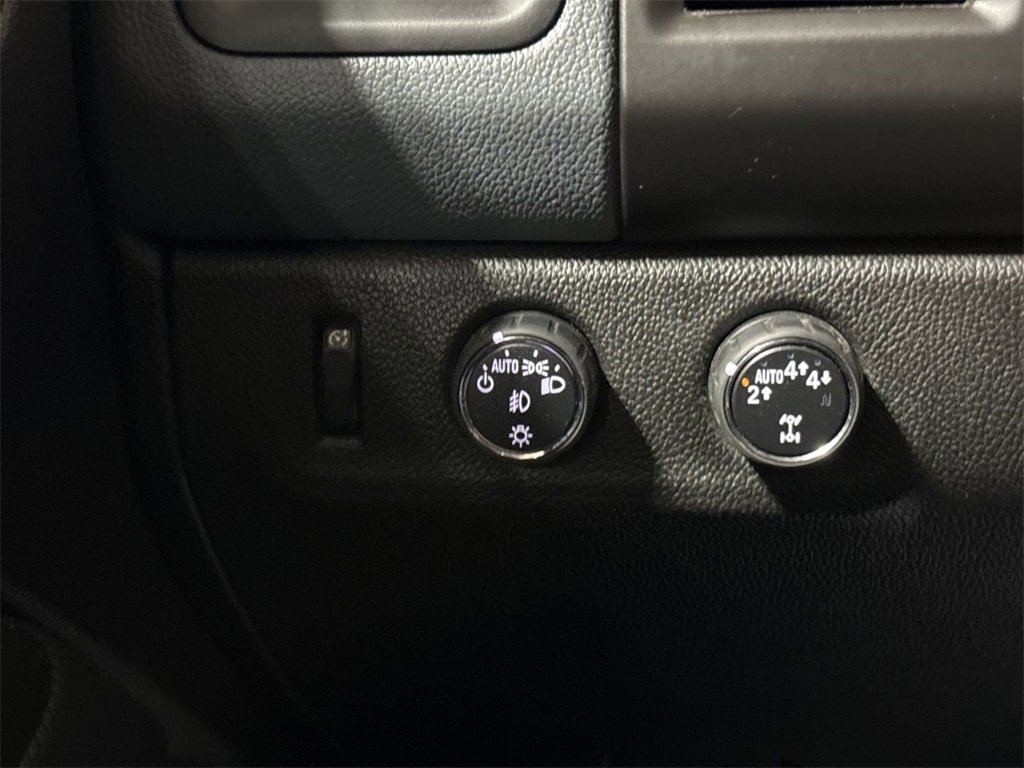 Used 2017 Chevrolet Colorado Z71 image 17