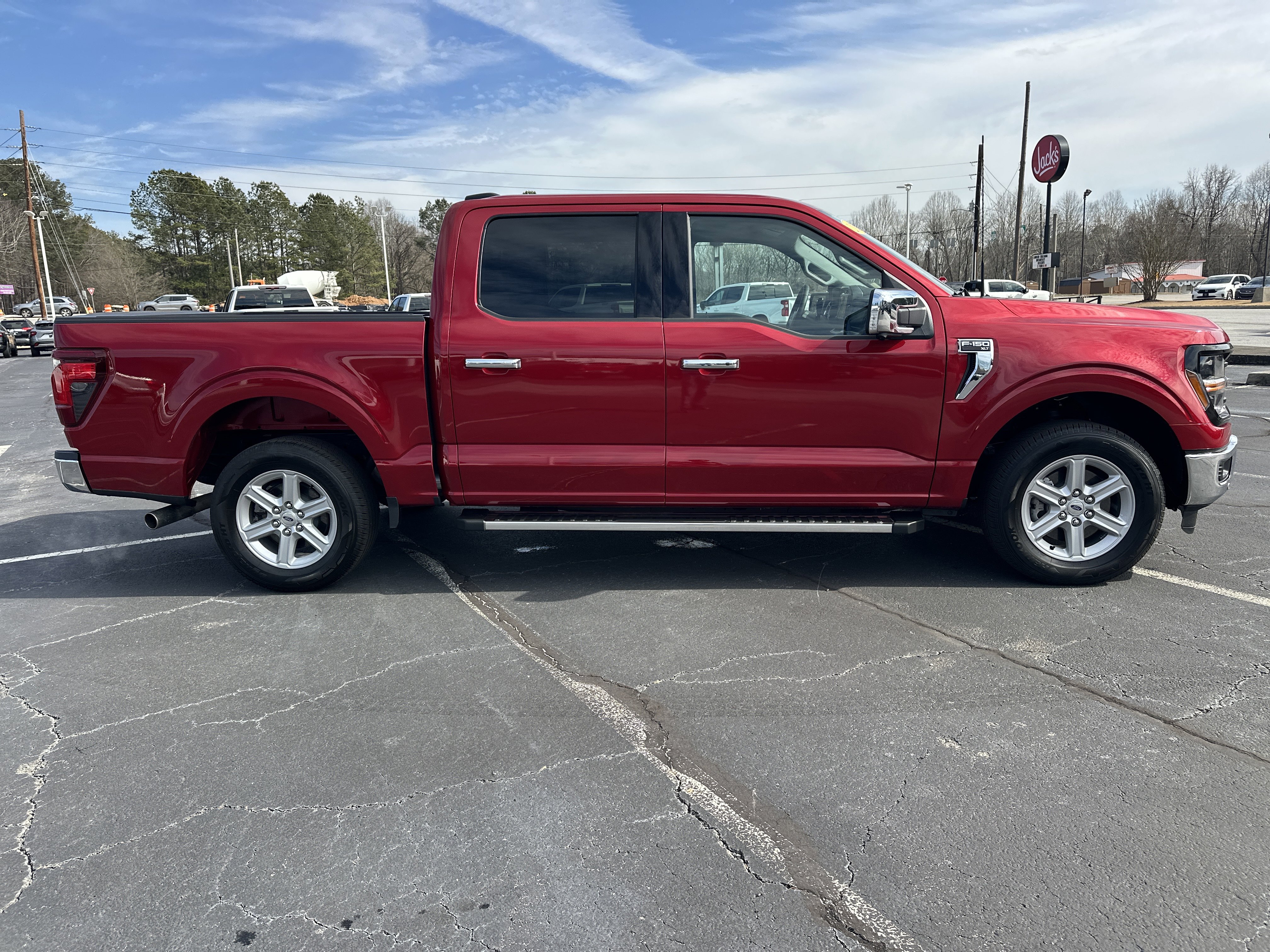 Used 2025 Ford F150 XLT w/ Equipment Group 302A MID image 9