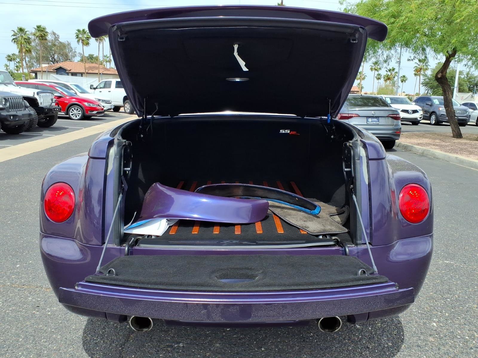 Used 2004 Chevrolet SSR w/ Preferred Equipment Group RWD image 16