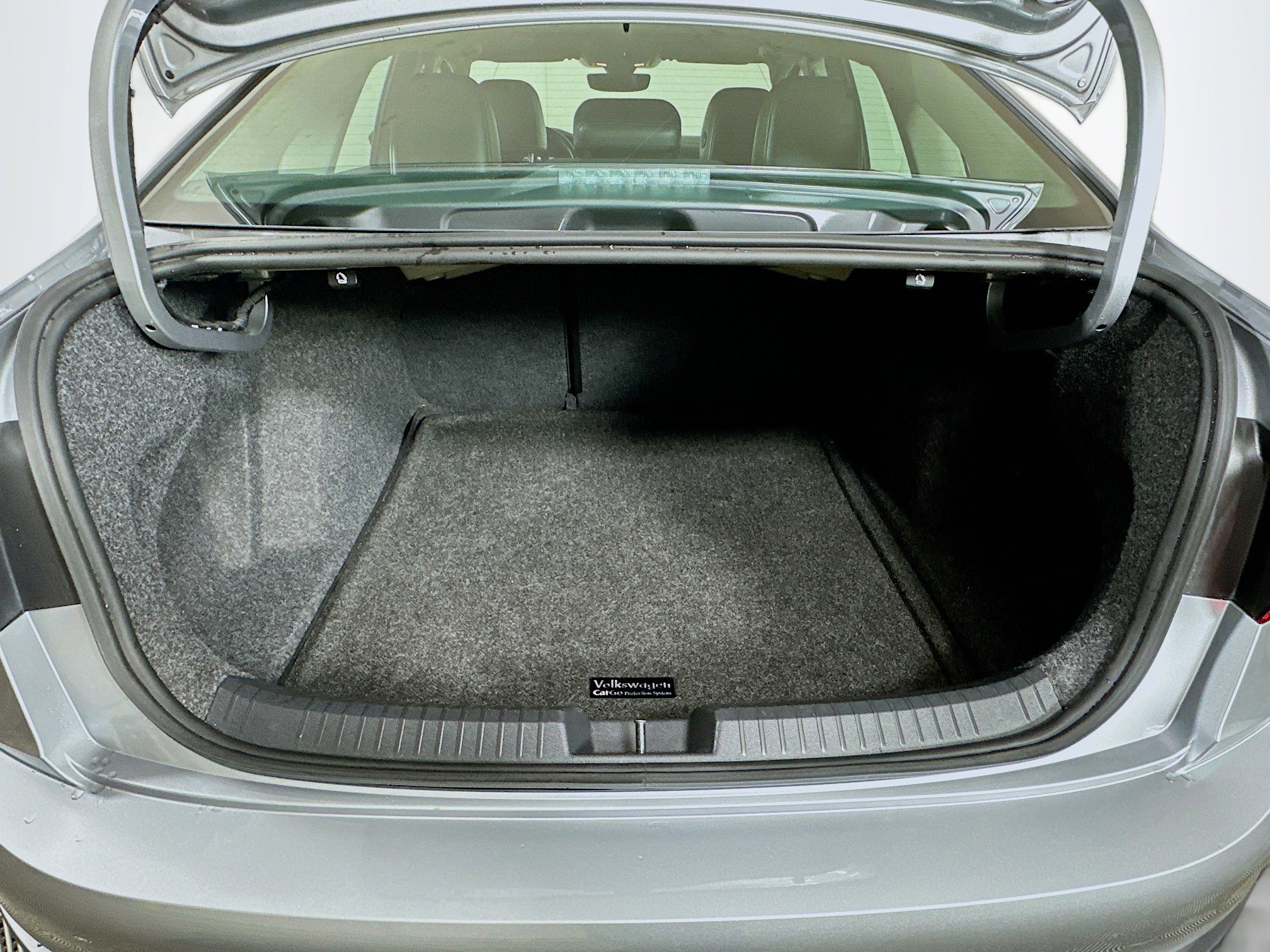 Certified 2022 Volkswagen Jetta SE image 24