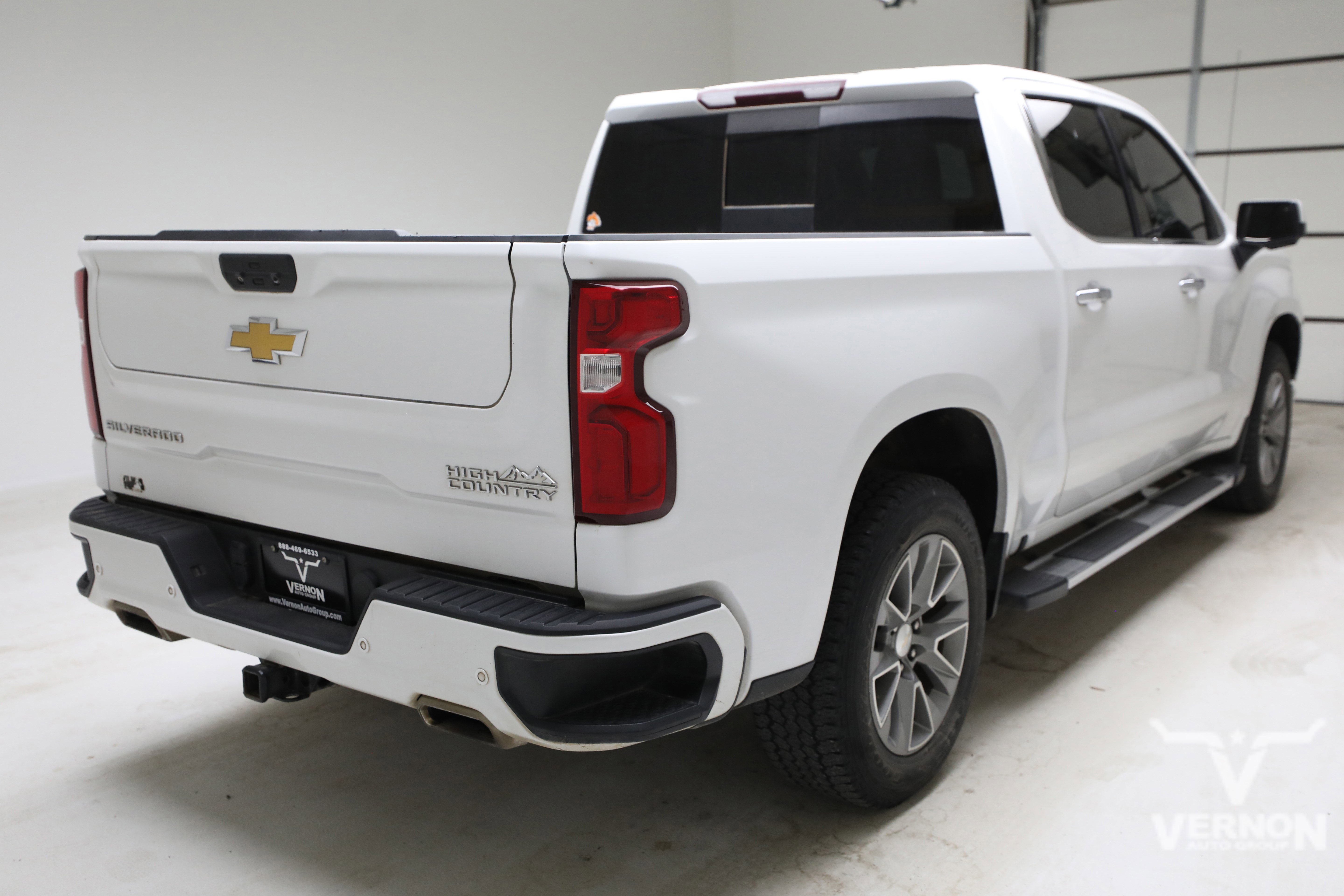 Used 2021 Chevrolet Silverado 1500 High Country w/ Z71 Off-Road Package image 4