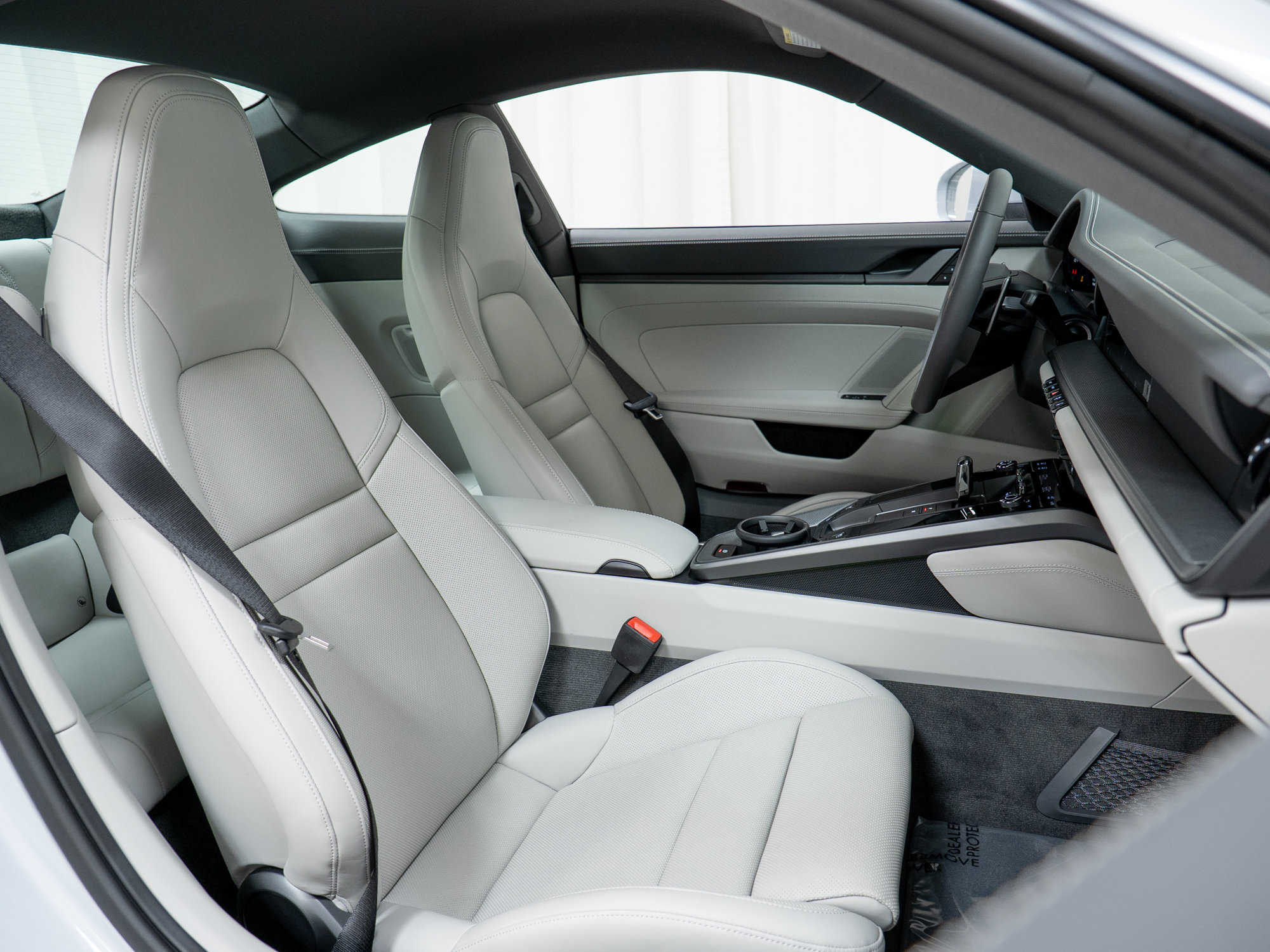 Certified 2024 Porsche 911 Carrera RWD image 30
