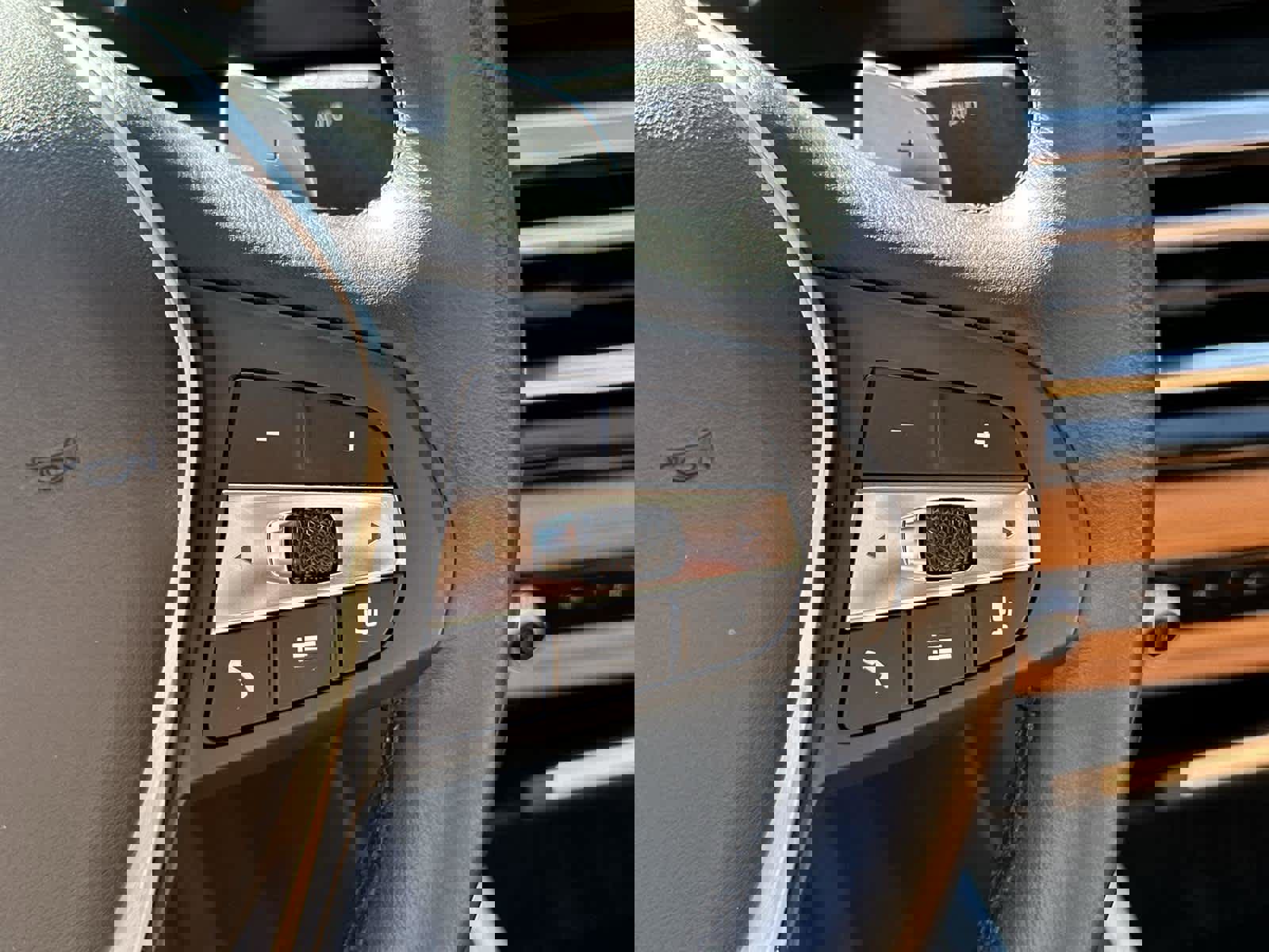 Used 2023 BMW 330e xDrive w/ Convenience Package image 25