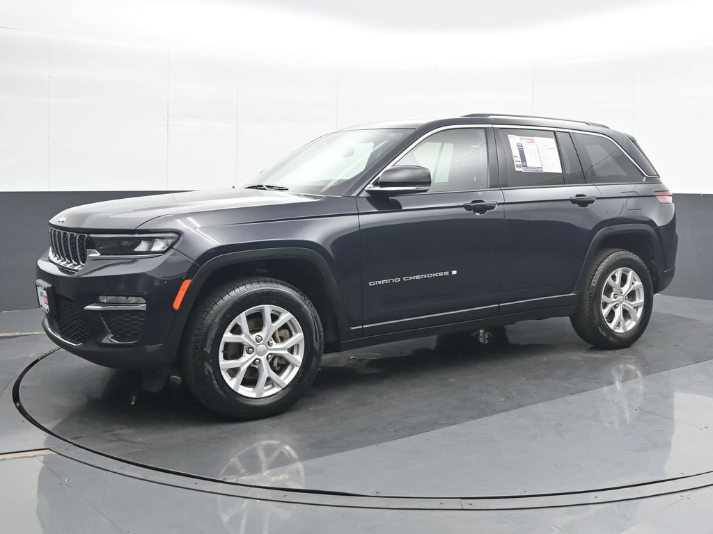 Used 2023 Jeep Grand Cherokee Limited AWD/4WD image 2