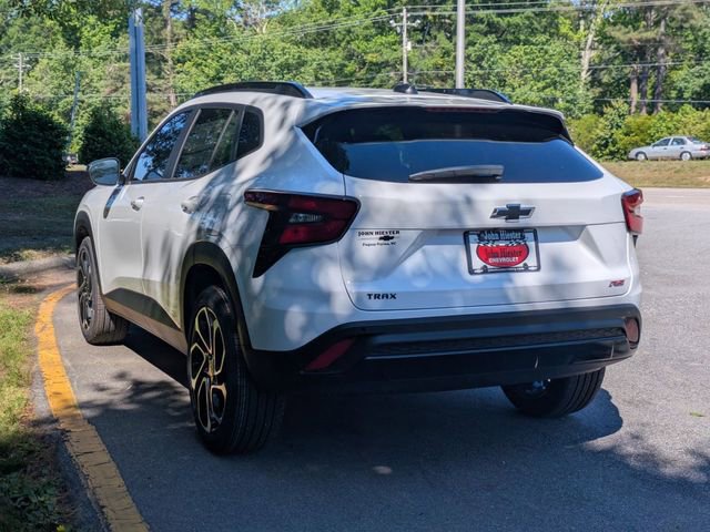 New 2026 Chevrolet Trax RS w/ Sunroof Package FWD image 4