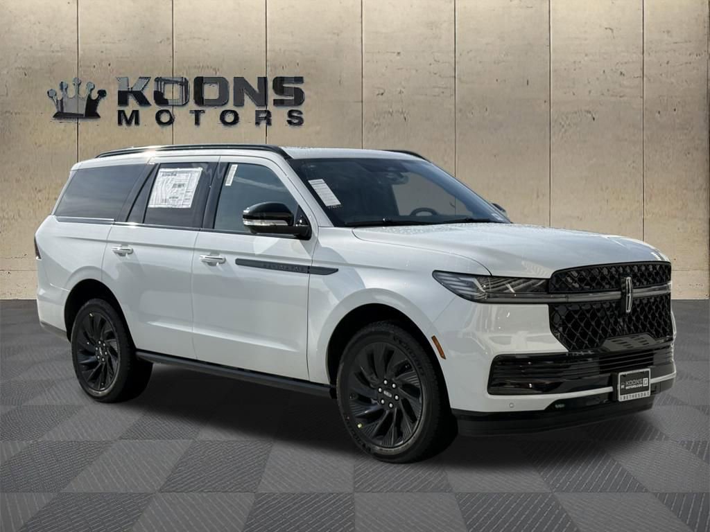 New 2026 Lincoln Navigator Reserve w/ Jet Appearance Package image 5