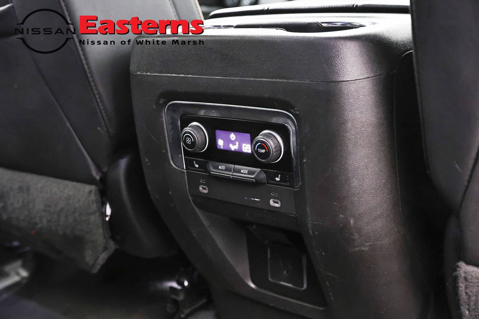 Used 2023 Chevrolet Suburban Premier RWD image 24