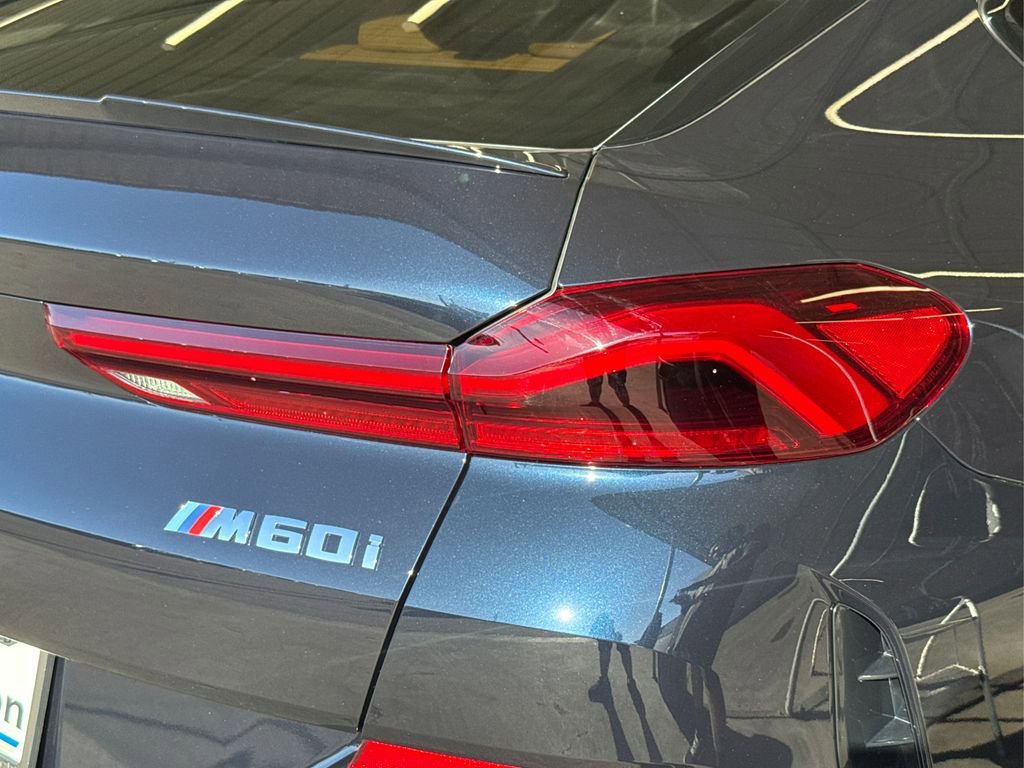 New 2026 BMW X6 M60i image 17