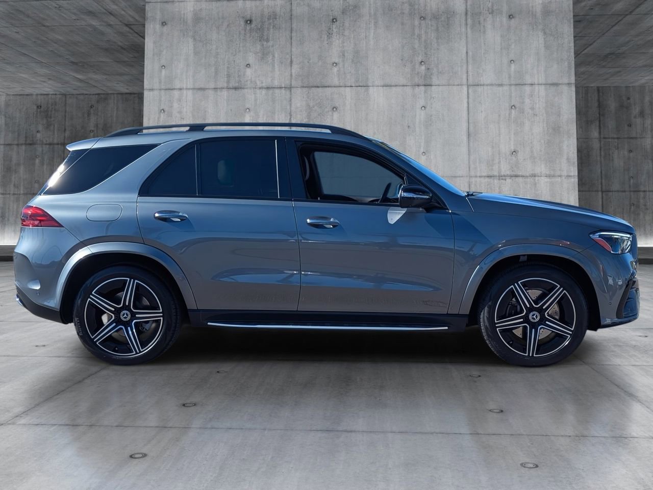 Used 2025 Mercedes-Benz GLE 350 4MATIC image 6