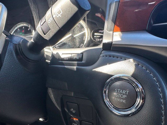 Used 2017 Lexus LX 570 4WD w/ Luxury Package image 43