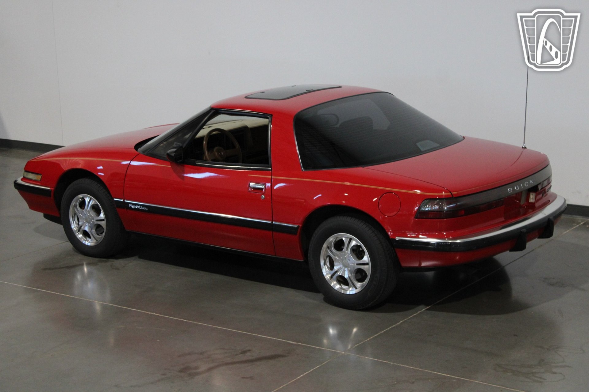 Used 1989 Buick Reatta Coupe FWD image 12