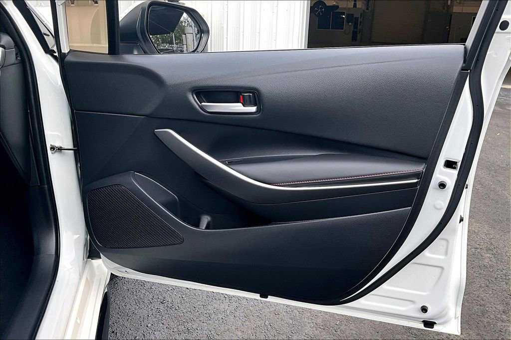 Used 2023 Toyota Corolla SE w/ SE Package image 26