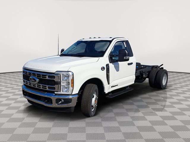 New 2025 Ford F350 XL w/ XL Chrome Package image 3