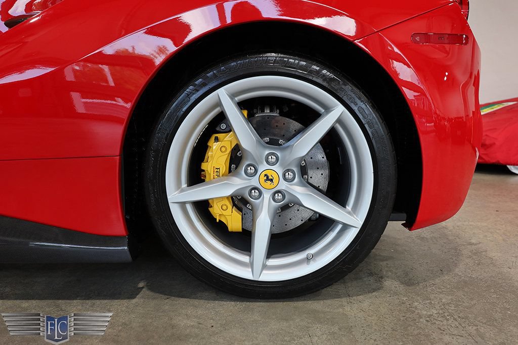 Used 2018 Ferrari 488 GTB RWD image 44