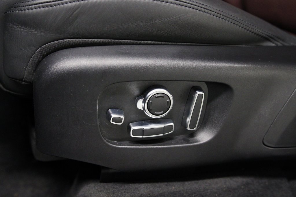 Used 2024 Land Rover Range Rover Velar Dynamic HSE image 24