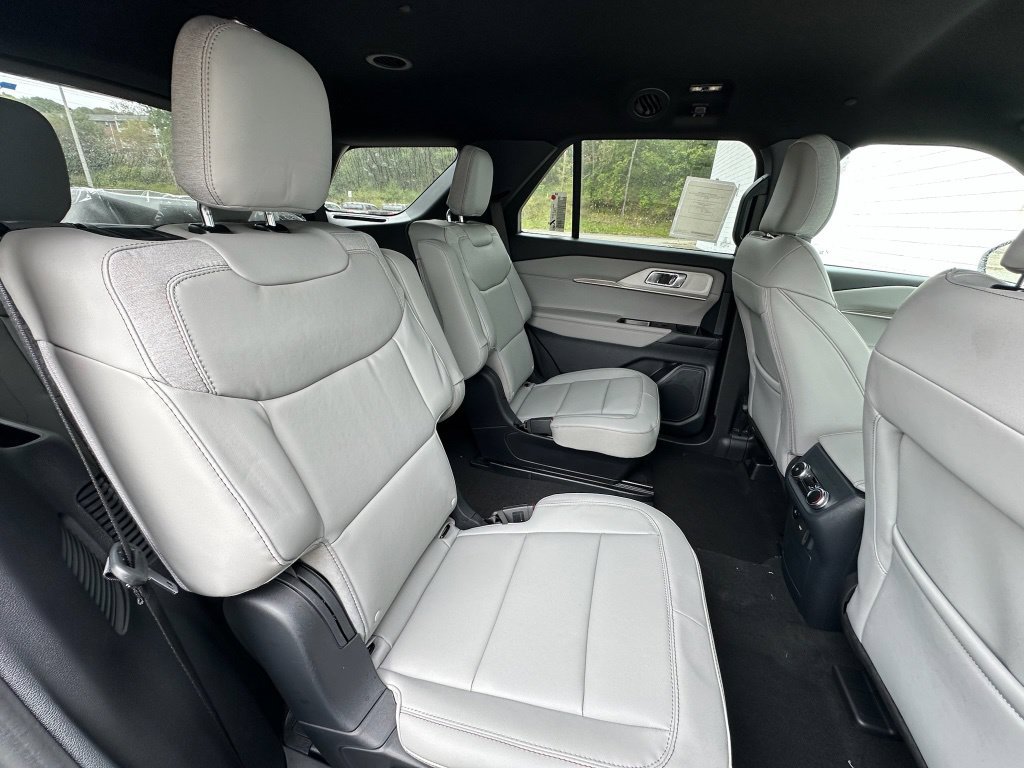New 2027 Ford Explorer Active w/ Active Comfort Package AWD/4WD image 23