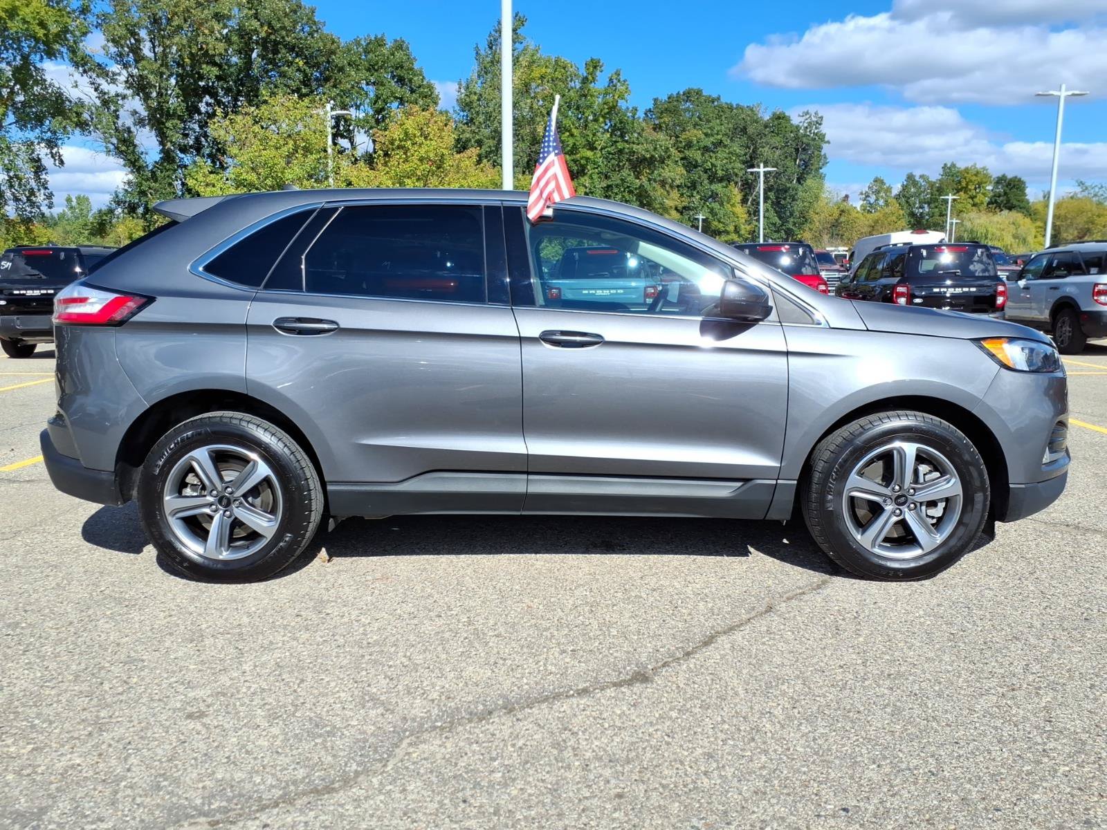 Used 2024 Ford Edge SEL w/ Convenience Package AWD/4WD image 9
