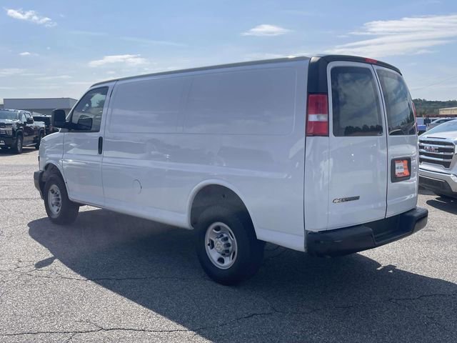 Used 2022 Chevrolet Express 2500 w/ Driver Convenience Package image 6