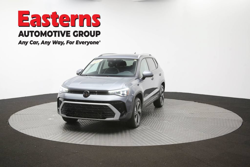 Used 2025 Volkswagen Taos SE AWD/4WD image 52