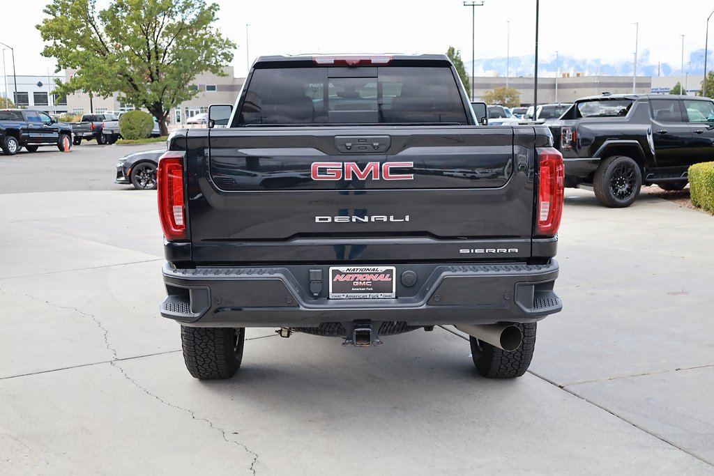 Used 2021 GMC Sierra 3500 Denali w/ Denali Black Diamond Edition image 5