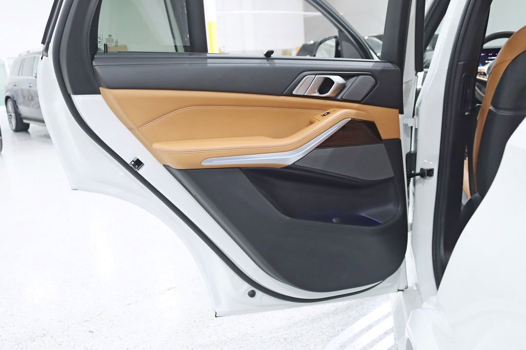 Used 2026 BMW X5 M60i image 39