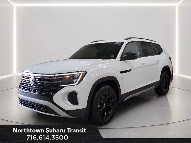 Used 2025 Volkswagen Atlas Peak Edition SE AWD/4WD image 1