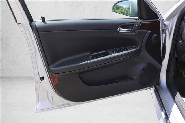 Used 2014 Chevrolet Impala Limited LS FWD image 12