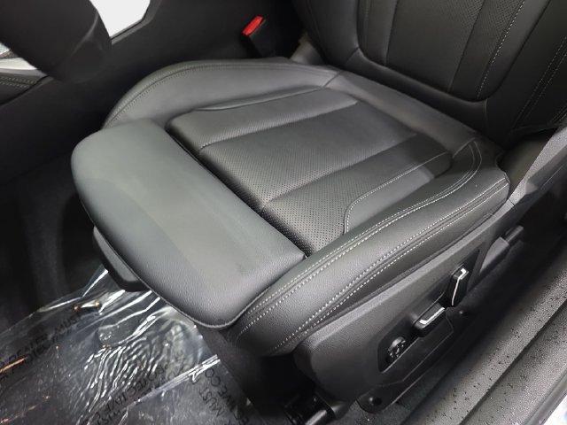 Certified 2025 BMW 440i xDrive Coupe w/ Premium Package AWD/4WD image 23
