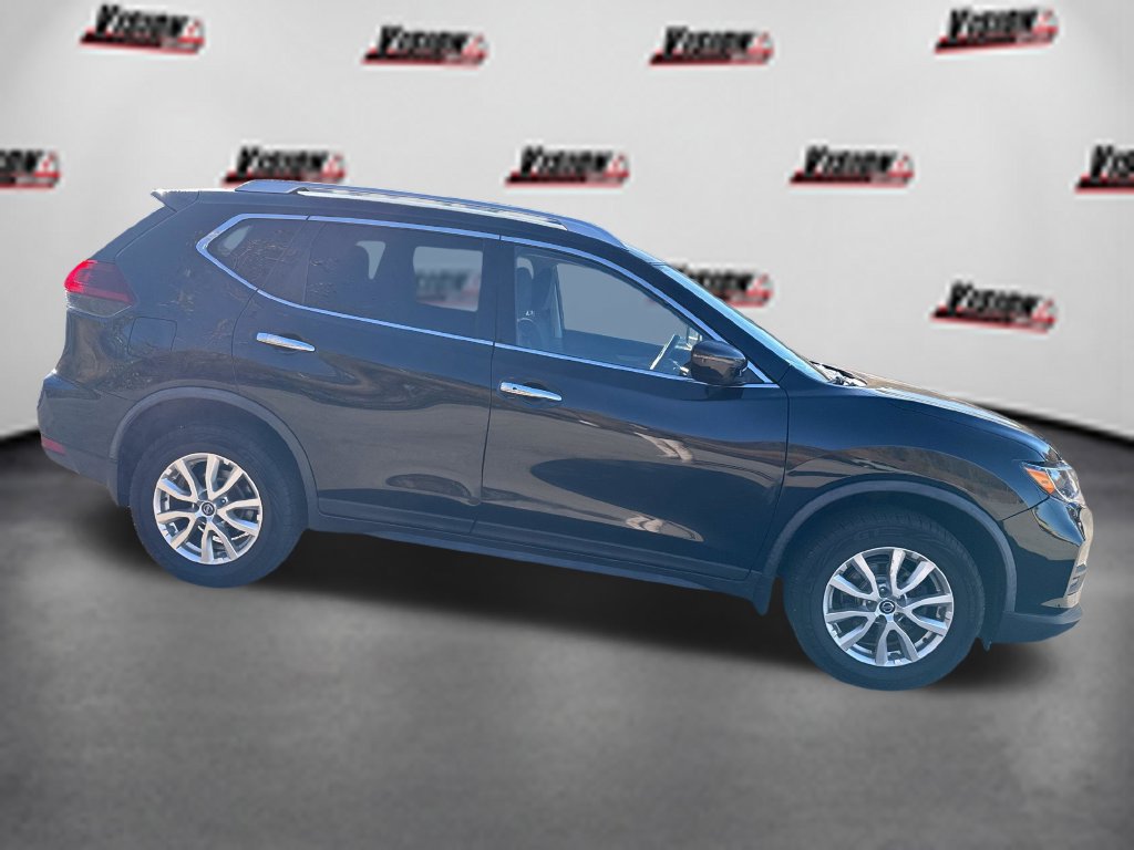Used 2018 Nissan Rogue SV AWD/4WD image 3