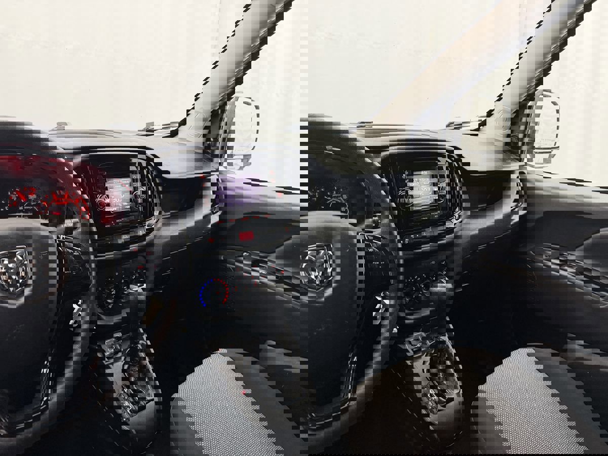 Used 2020 RAM ProMaster City Tradesman image 11