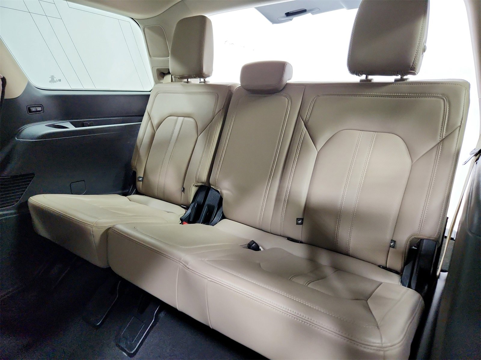 Used 2024 Ford Expedition Limited image 39
