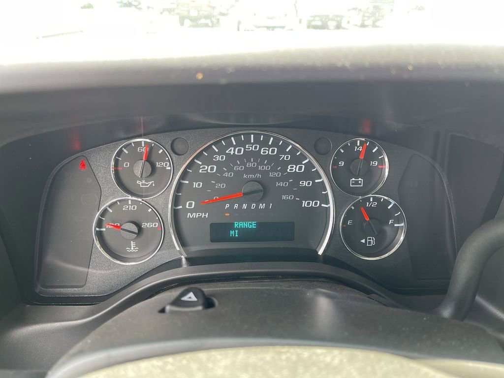 New 2025 Chevrolet Express 3500 Extended w/ Driver Convenience Package RWD image 10
