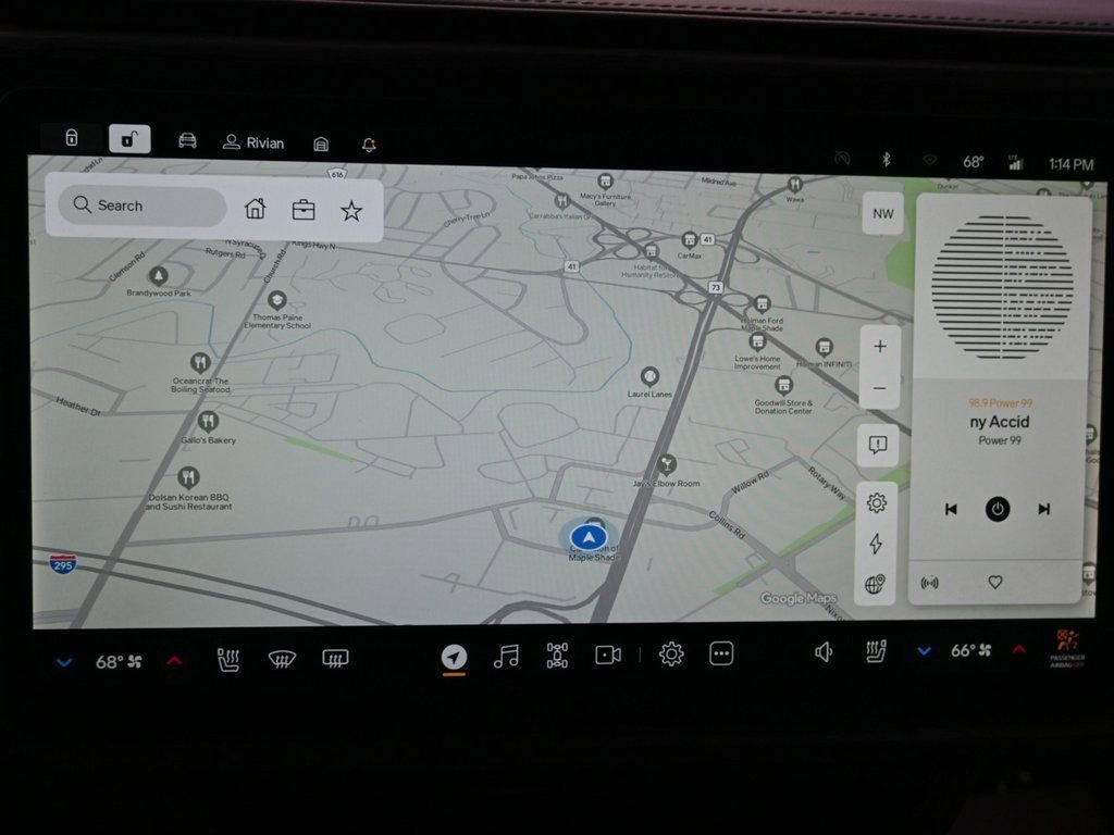 Used 2022 Rivian R1T Adventure image 12