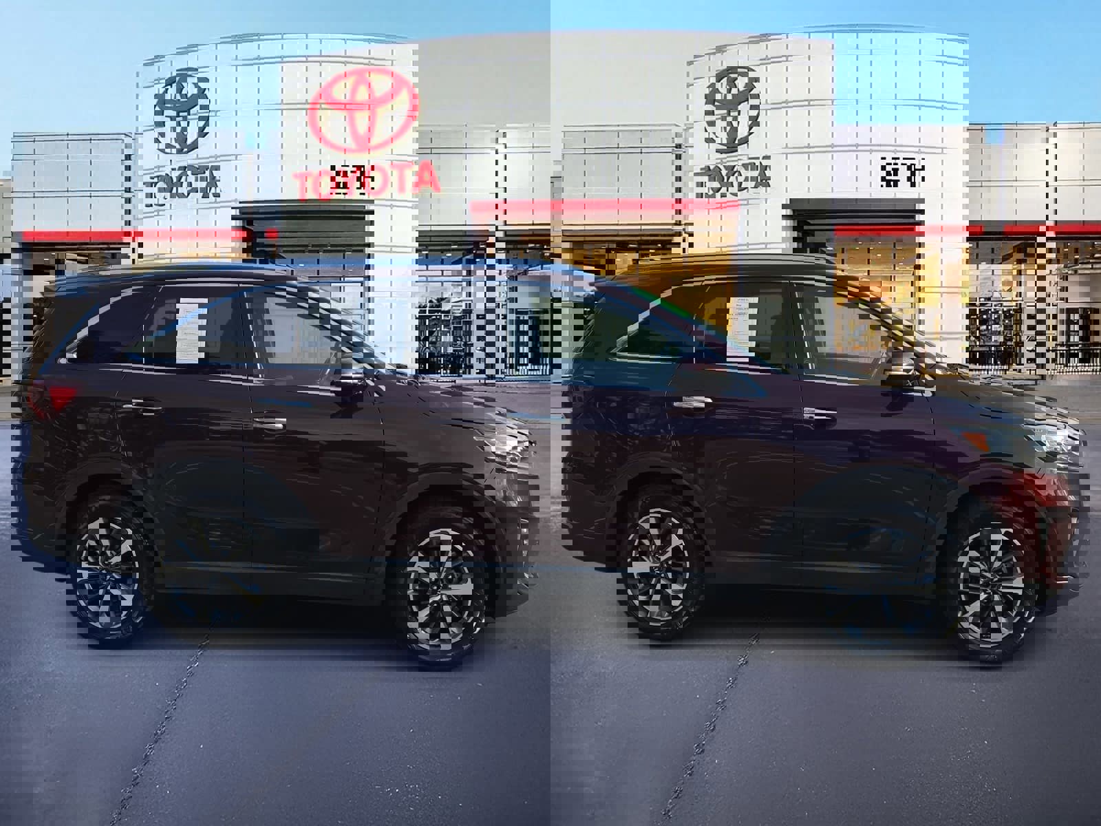 Used 2019 Kia Sorento EX w/ EX Touring Package image 4