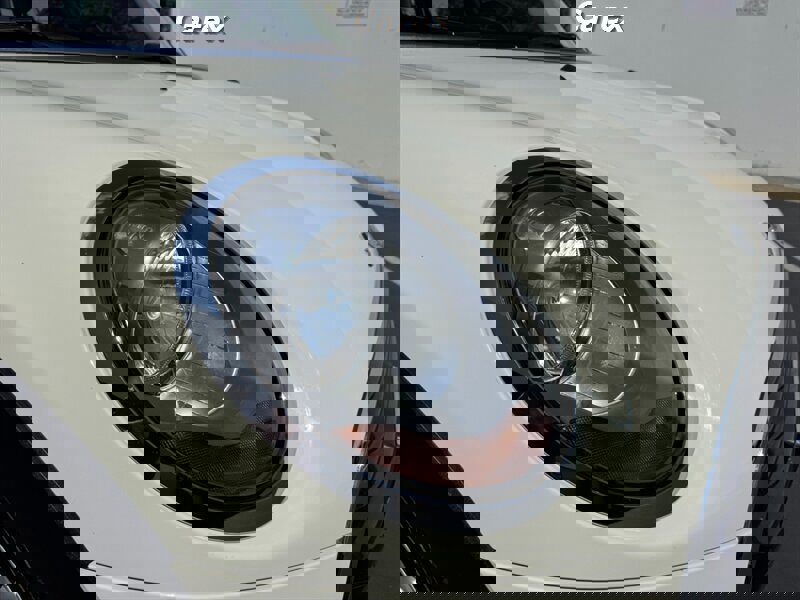 Used 2016 MINI Cooper 4-Door Hardtop image 4