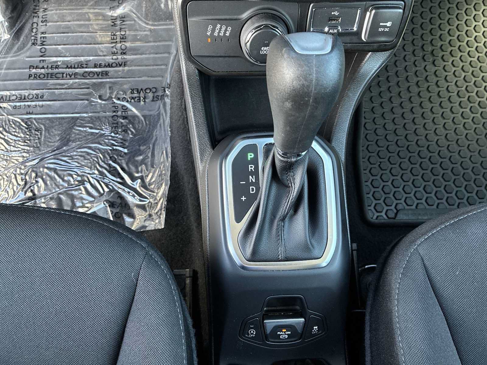 Certified 2023 Jeep Renegade Latitude AWD/4WD image 21